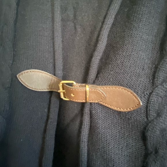 NAVY CABLE KNIT SWEATER - Picture 3 of 4